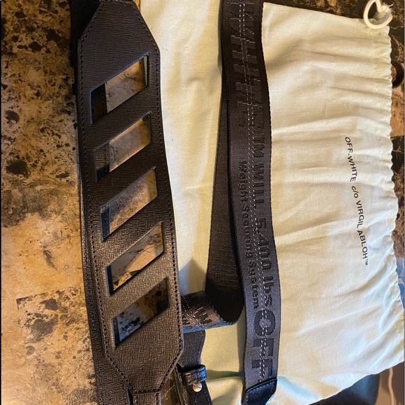 OFF WHITE SCULPTURE CAMERA PURSE - Picture 6 of 7